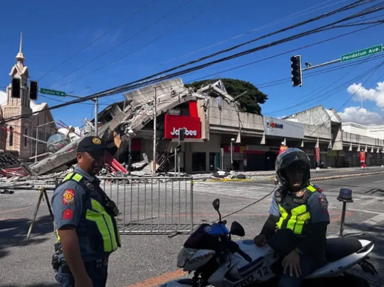Filipinler'de 7,8 büyüklüğünde deprem: 3 ülke için tsunami alarmı verildi