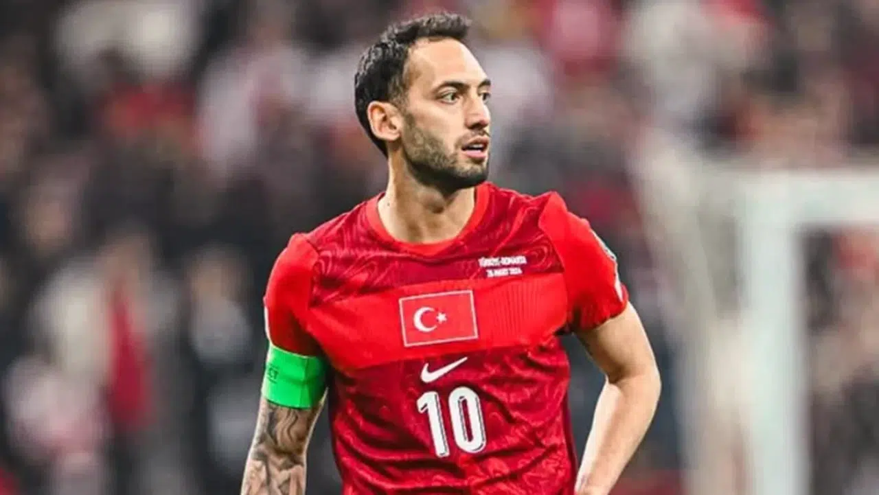 Fenerbahçe’de Hakan Çalhanoğlu heyecanı: Transferde anlaşma iddiası gündeme oturdu