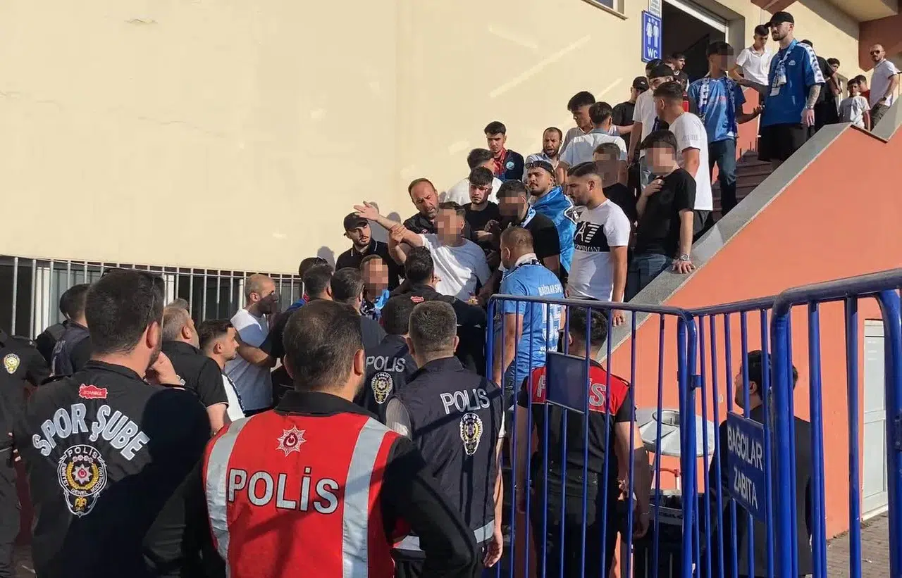 Bağcılar’daki amatör maçta arbede çıktı: 2 kişi gözaltına alındı