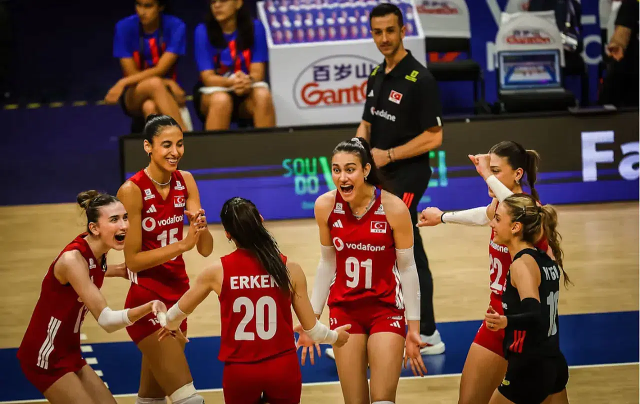 Voleybol maçları ne zaman? Filenin Efeleri ve Filenin Sultanları maç takvimi belli oldu