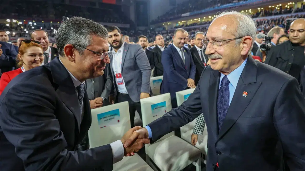 Özgür Özel'den ihraç kararına ilk açıklama: "CHP'yi seçilmişler yönetecek"
