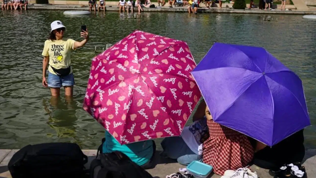 Paris'te aşırı sıcak alarmı: Bir günde 109 kişi hayatını kaybetti