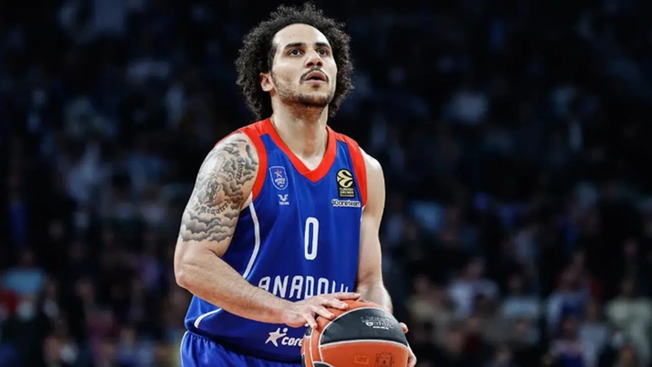 Anadolu Efes'te bir dönem sona erdi! Shane Larkin'e duygusal veda