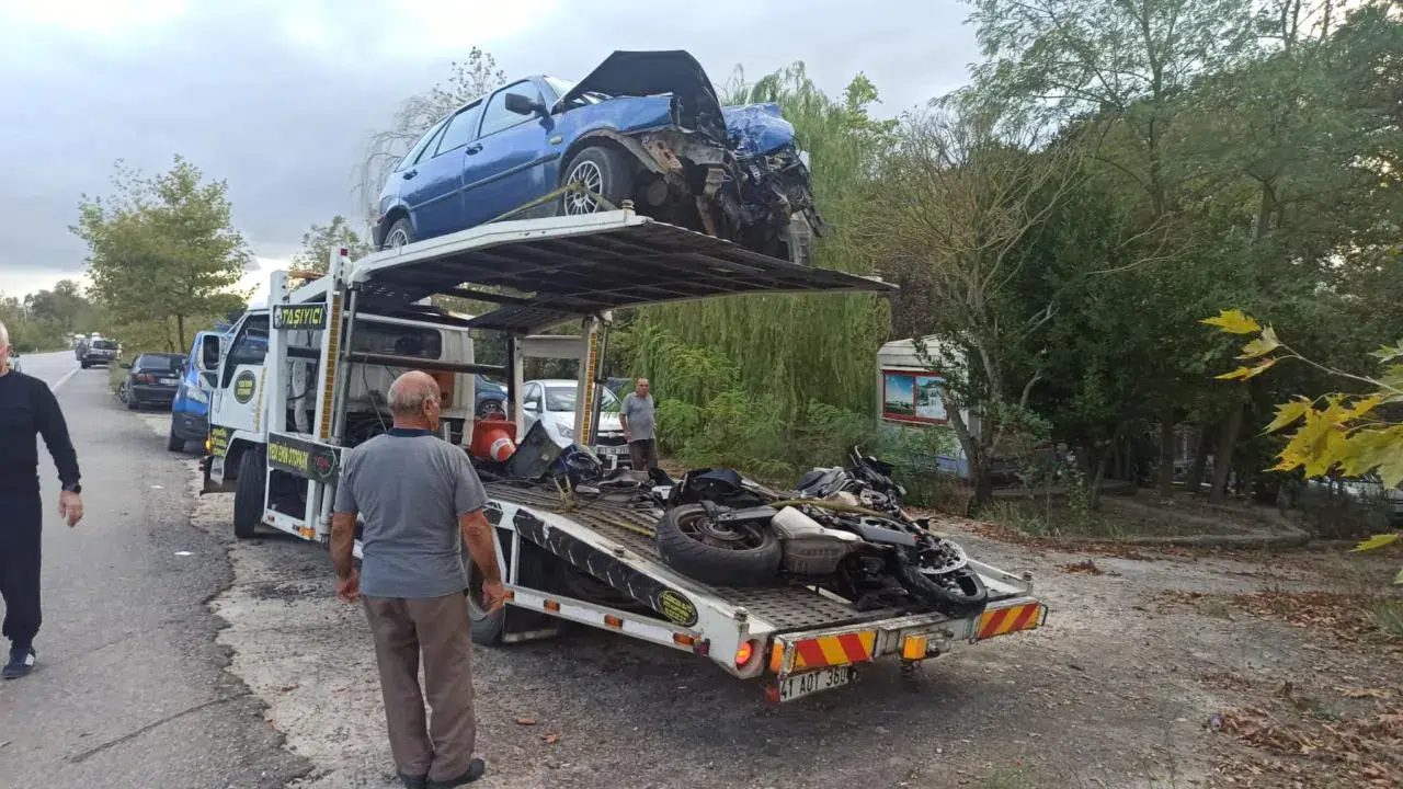 Kocaeli’de feci kaza: Motosiklet sürücüsü yaşamını yitirdi