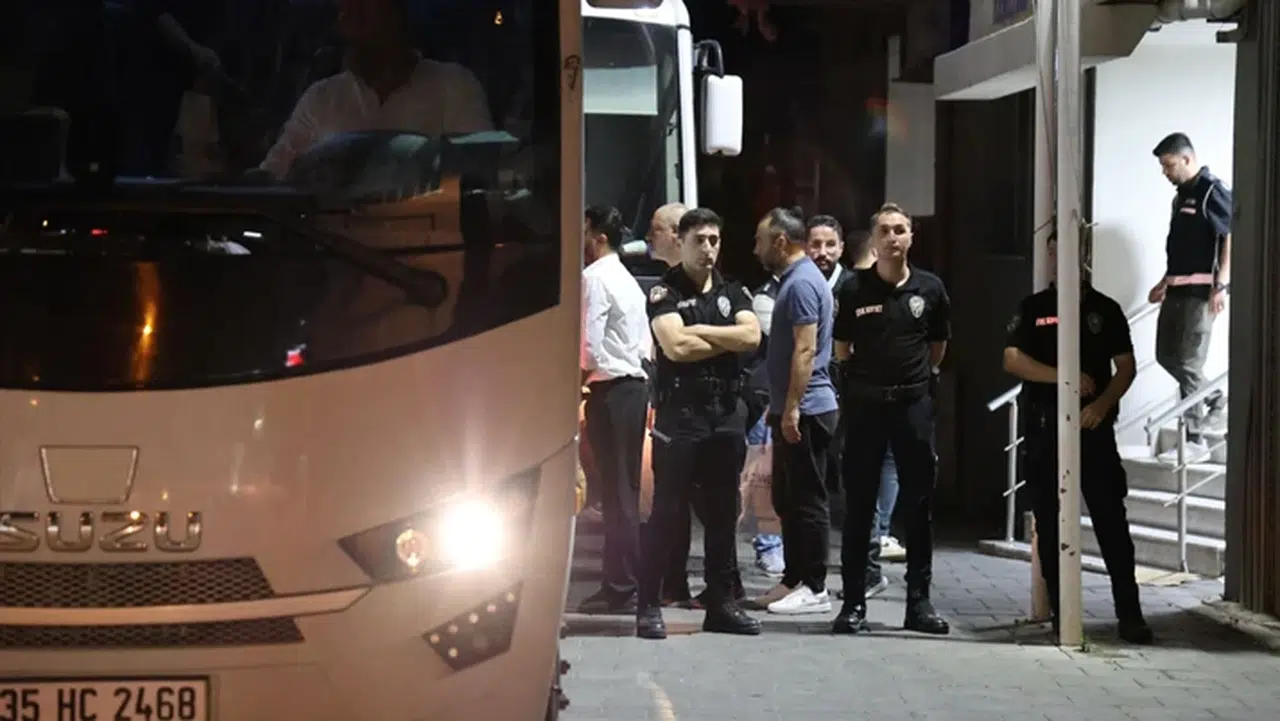 Seferihisar Belediyesi soruşturmasında 20 şüpheli adliyeye sevk edildi