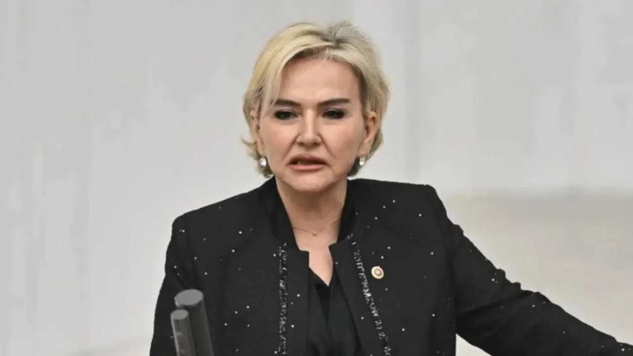 Sinan Burhan’dan siyasi kulis iddiası: CHP’den ayrılan Nimet Özdemir AK Parti’ye mi geçiyor?