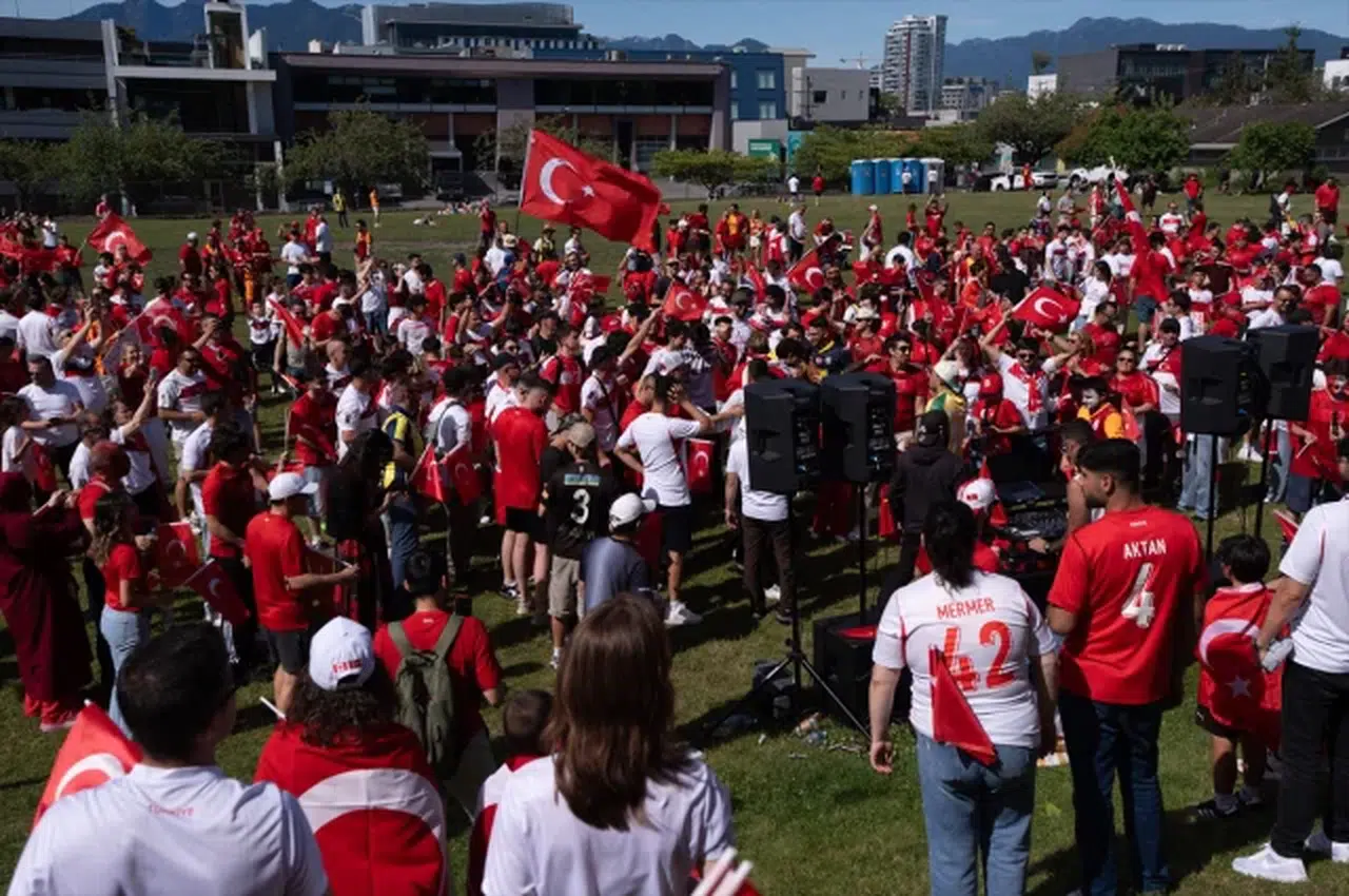 Vancouver'a Türk damgası! Sokaklar Türkiye sesleriyle inledi