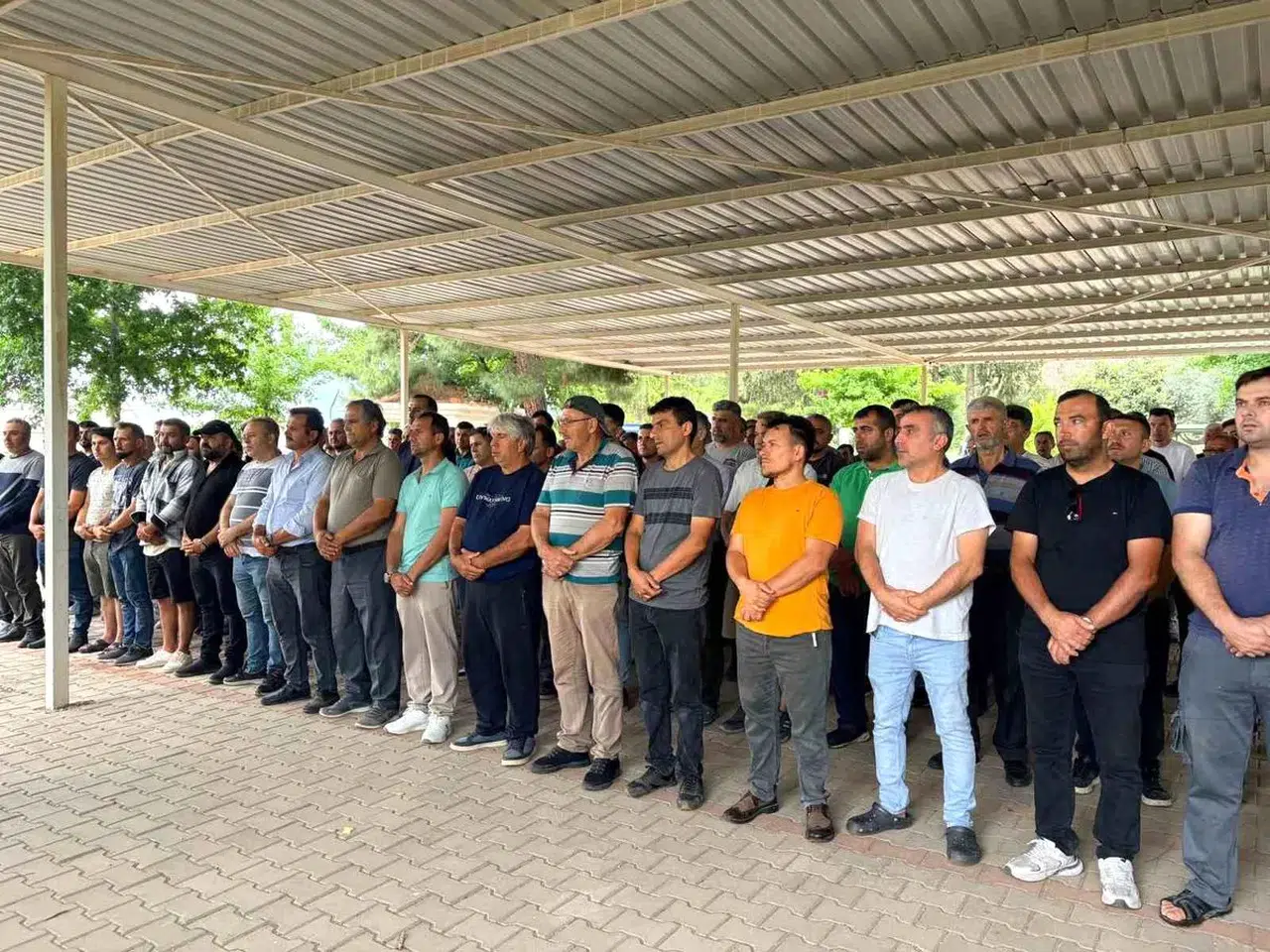 Fethiye'deki komşu kavgasında yaşamını yitiren Ramazan Çalışkan son yolculuğuna uğurlandı