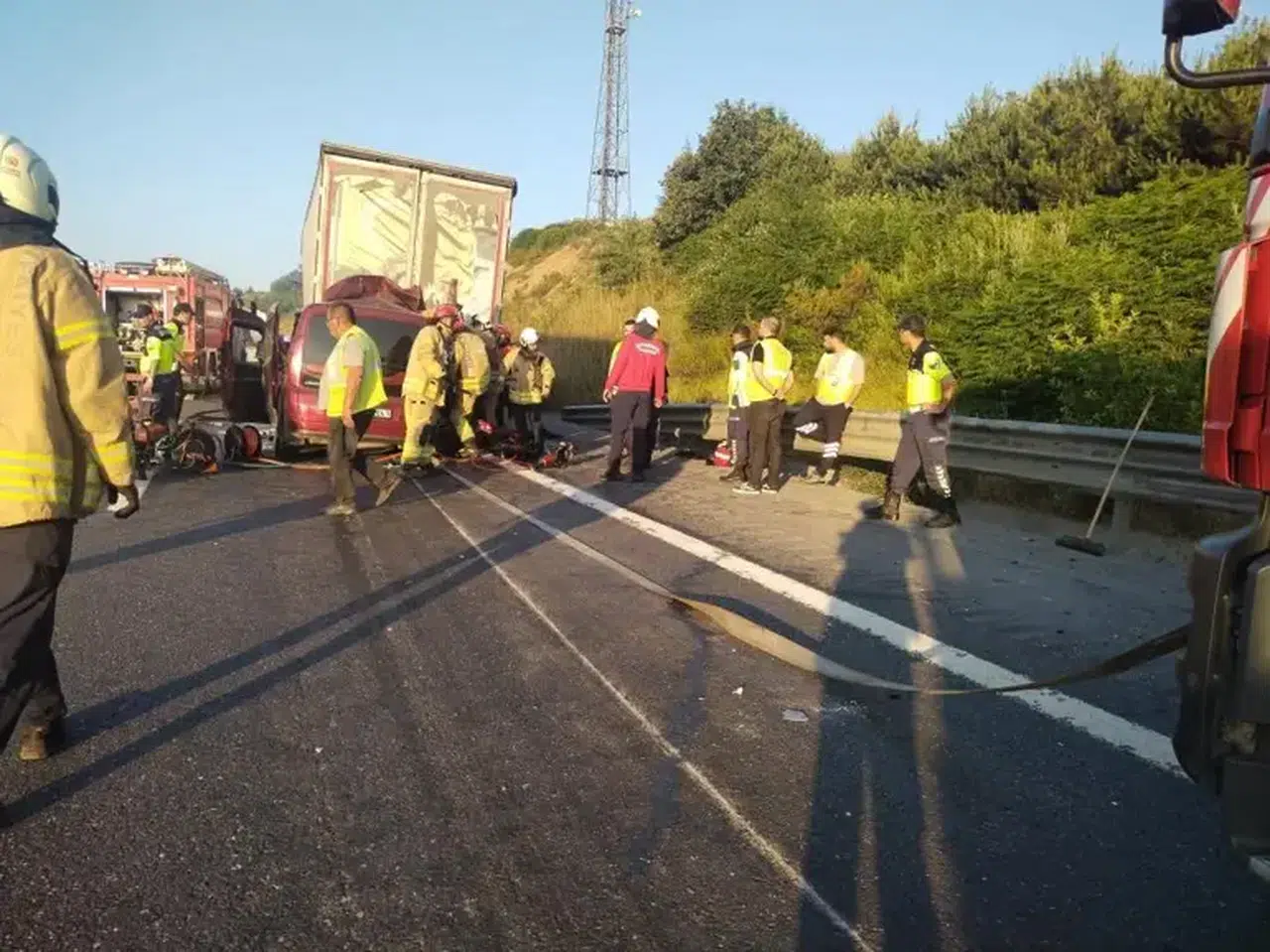 Kuzey Marmara Otoyolu'nda feci trafik kazası: Bebek de dâhil 3 kişi yaşamını yitirdi!