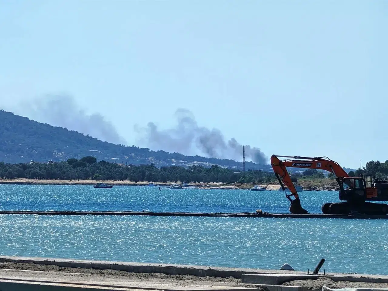 Balıkesir'de yangın: Yangın makilik alanda başladı