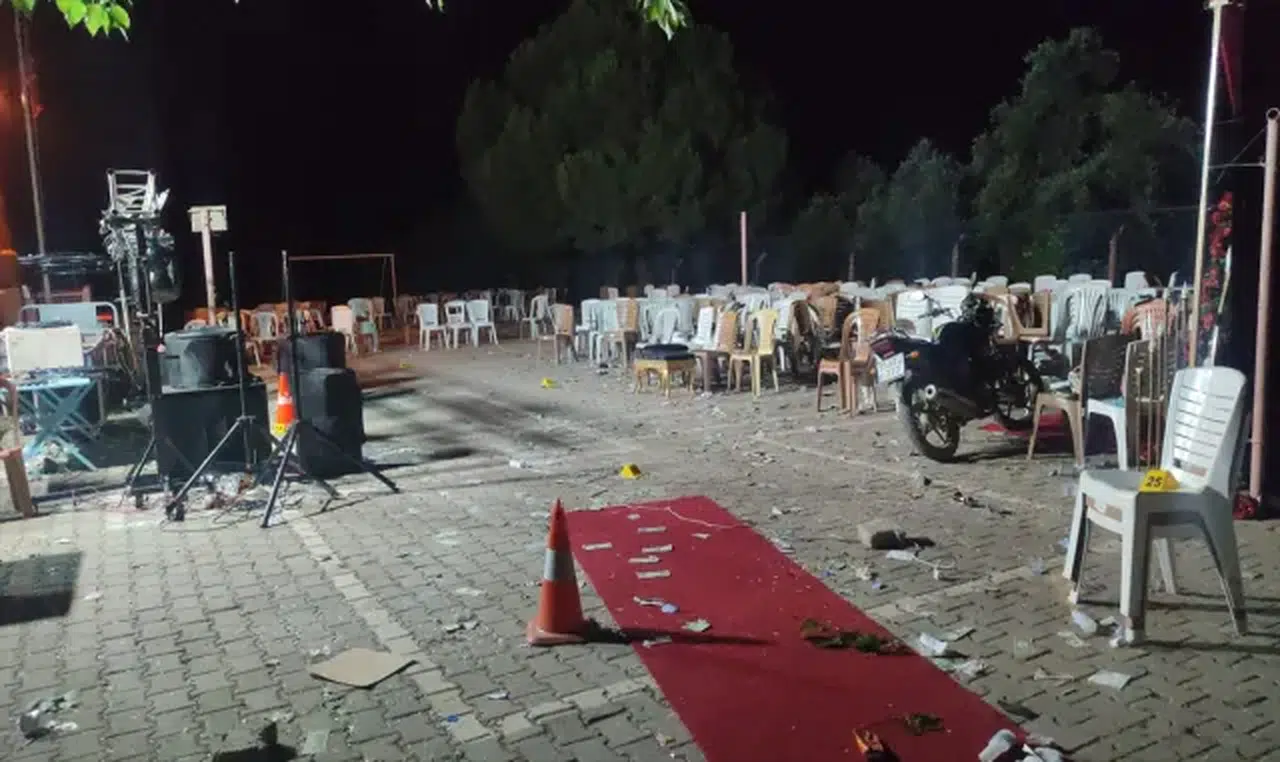 İzmir'de kına gecesinde silahlı saldırı: 14 yaşındaki çocuk hayatını kaybetti