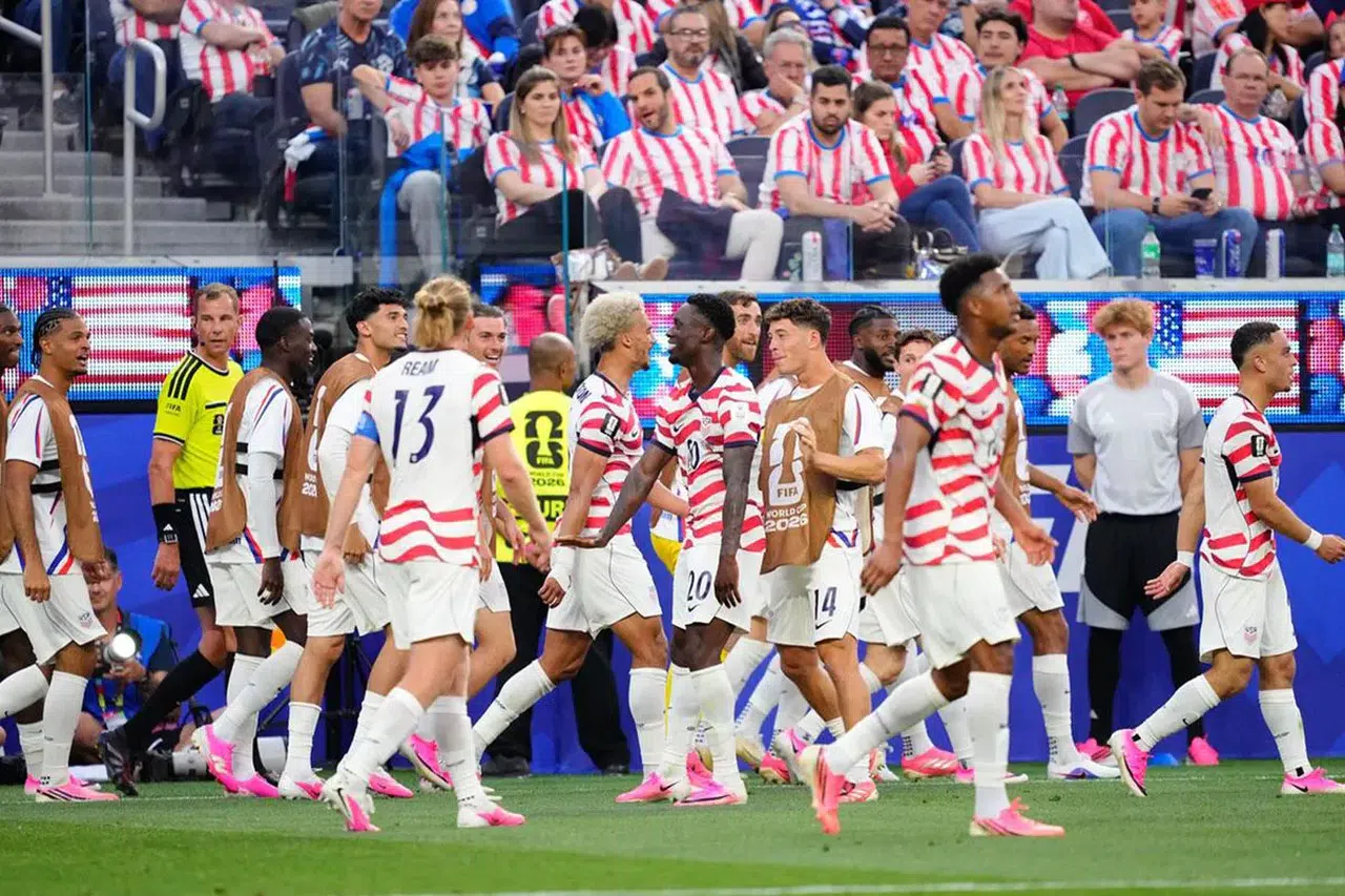 A Milli Takım'ın rakiplerinden ABD, Paraguay'a gol oldu yağdı