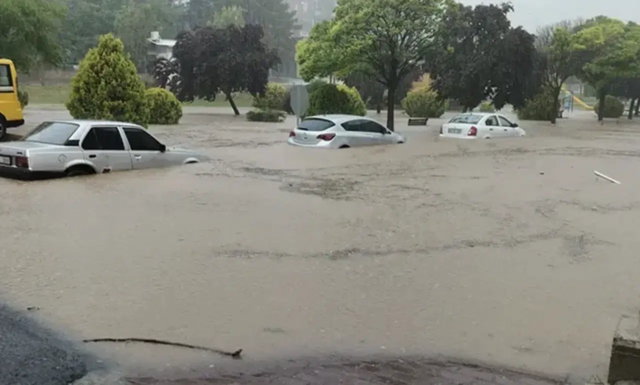 Meteoroloji'den 21 il için sağanak alarmı! Kuvvetli yağış uyarısı yapıldı