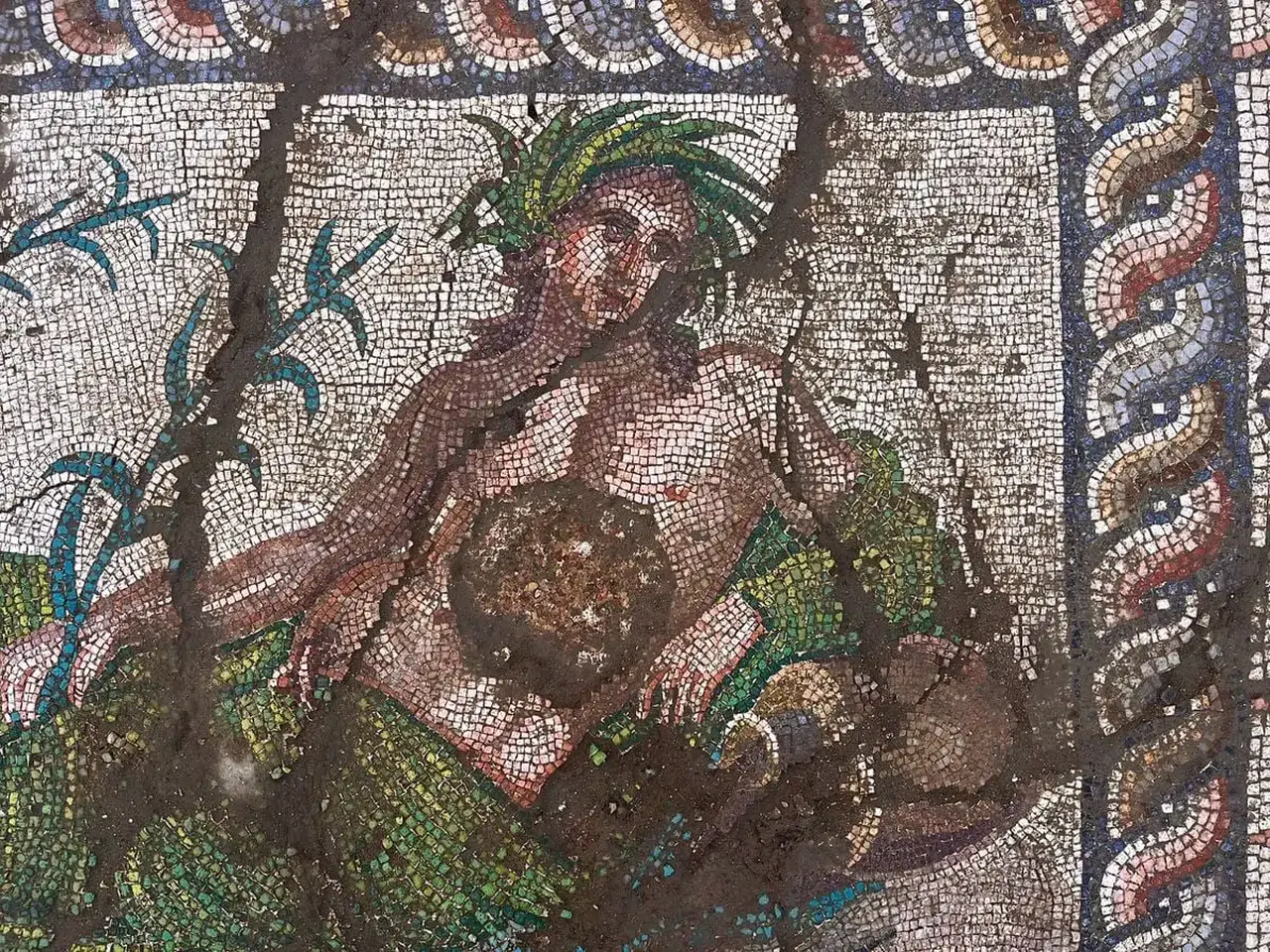 Aspendos'ta nadir keşif: Eurymedon Nehri'nin tanrısı mozaikte ortaya çıktı