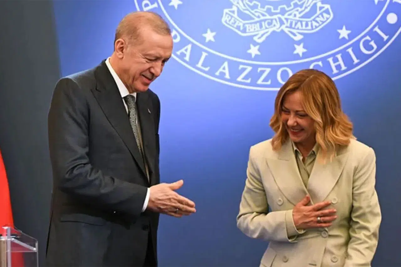 Yeşilay'dan Meloni'ye sigarayı bırakma tebriği: "Aramıza hoş geldin Meloni"