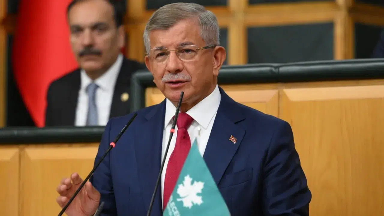 Davutoğlu'ndan kayyım uygulamalarına ilişkin açıklama: "Kayyım atama rejimine son verilmelidir"