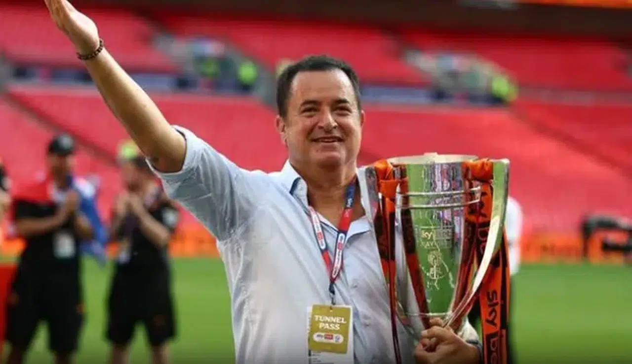 Hull City, Nelsson transferinde ısrarcı! Galatasaray'ın istediği rakam ortaya çıktı
