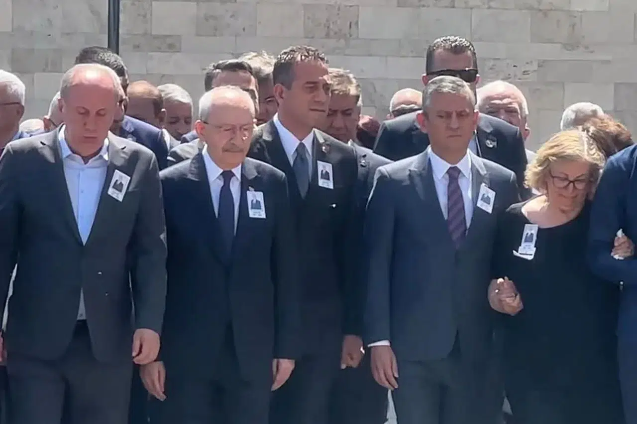 CHP'li isimler Orhan Sür için düzenlenen cenaze töreninde buluştu