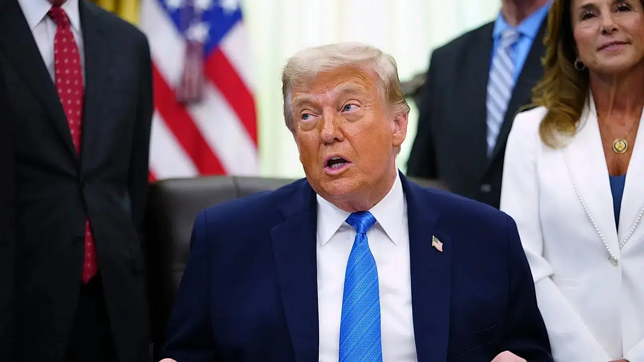 Trump: ABD-İran anlaşması tamamlandı, Hürmüz Boğazı yeniden açılıyor