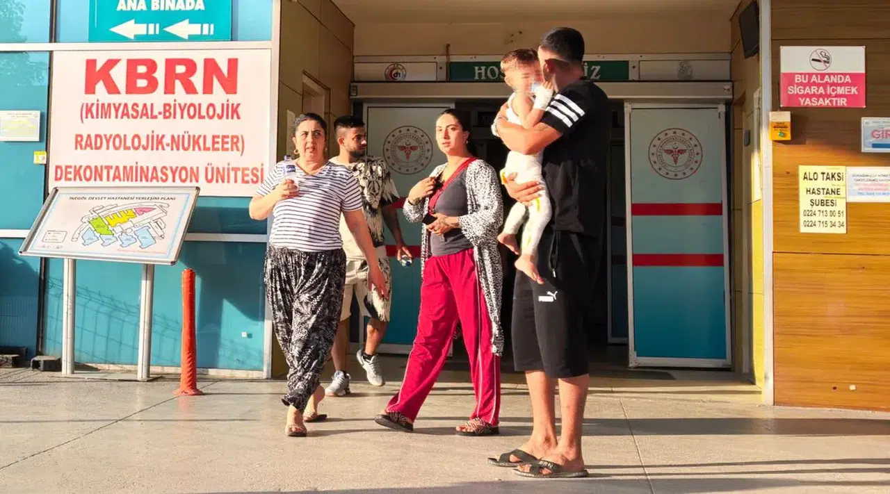 Bursa'da talihsiz kaza: Mangalın üzerine düşen çocuk yaralandı