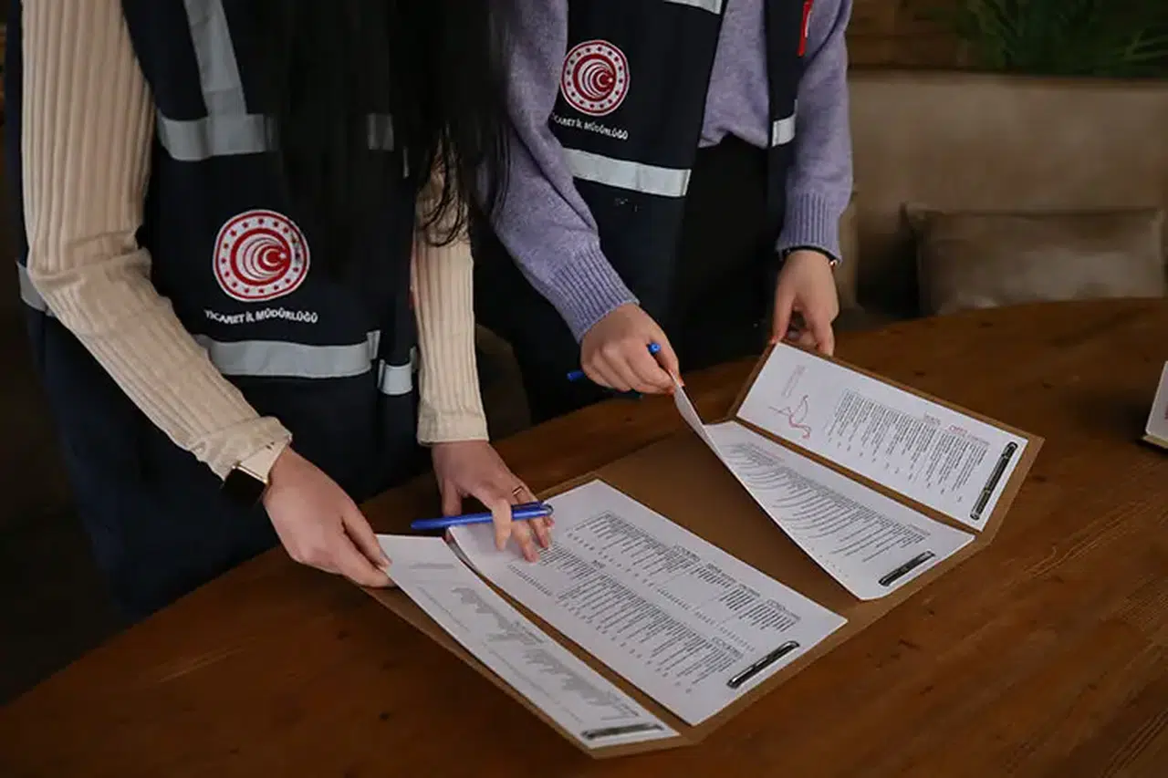 Ticaret Bakanlığı duyurdu: Servis ücreti alan işletmelere ceza uygulanacak