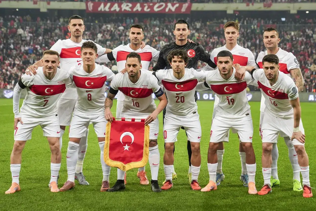 Milli futbolculardan villa iddiasına dikkat çeken tavır