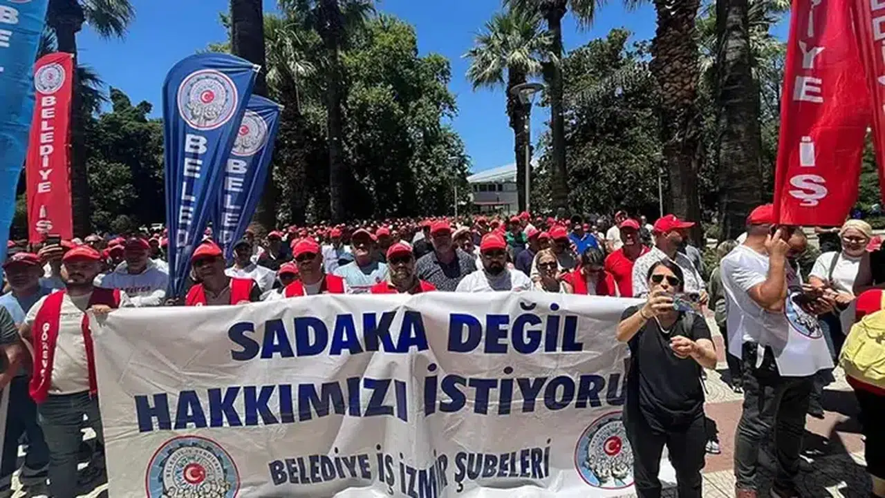 İzmir Büyükşehir Belediyesi’nde sözleşme krizi: İşçiler eyleme başladı