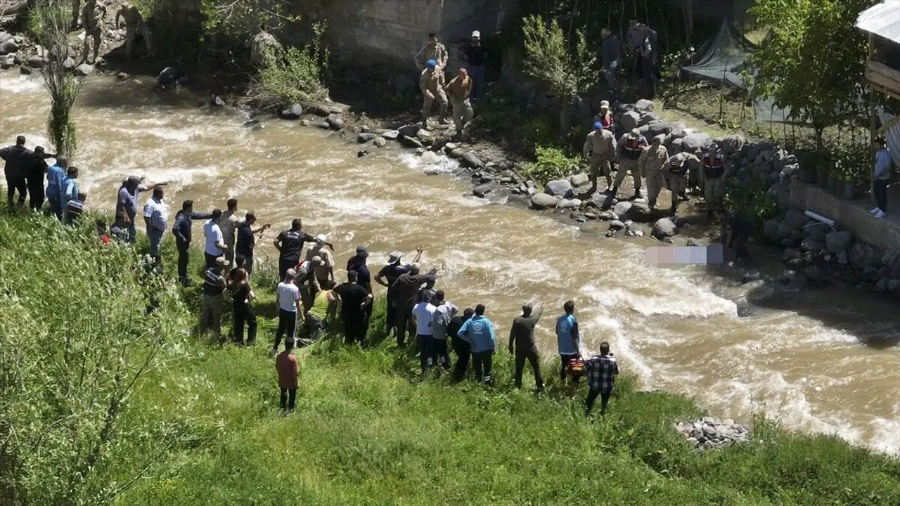 Erzurum’da su kanalına düşen çocuk ağır yaralandı