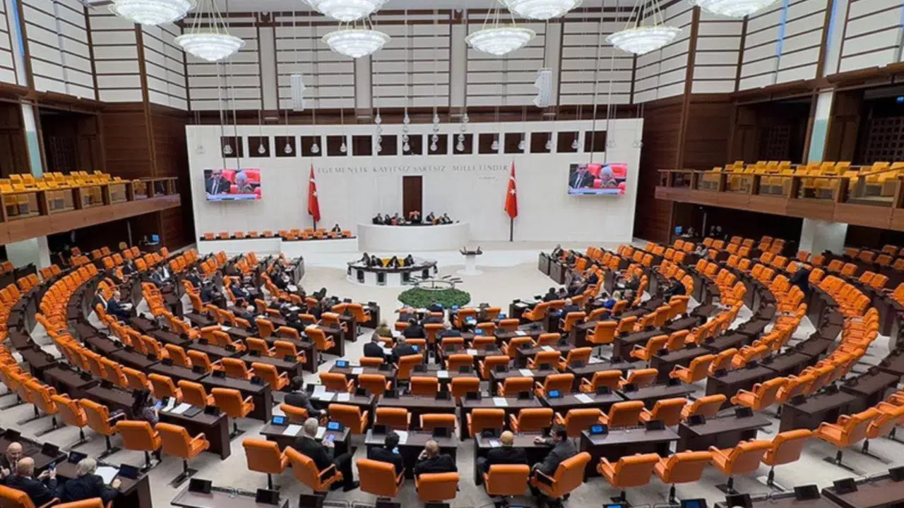 TBMM'de yeter sayısı krizi: Genel Kurul neden kapandı?