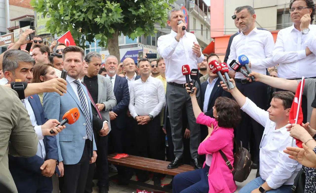 Özgür Özel'den Denizli'de dikkat çeken açıklama: "Asla geri durmayacağız"