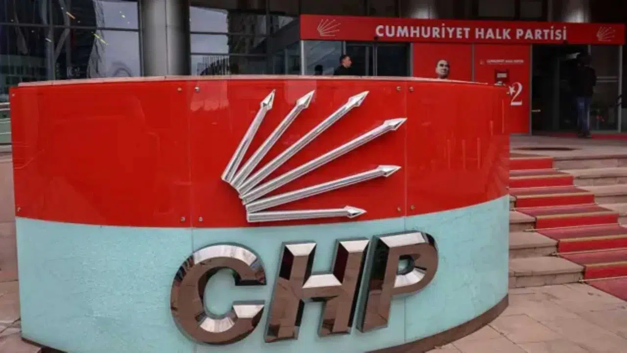 CHP’li 111 milletvekilinden olağanüstü kurultay çağrısı