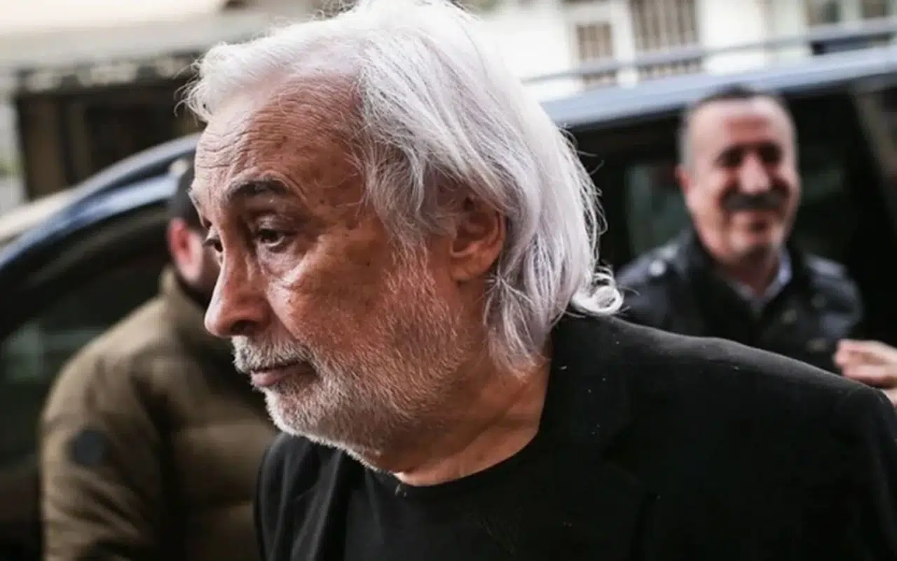 Müjdat Gezen'e "halkın bir kesimini aşağılama" suçundan hapis cezası