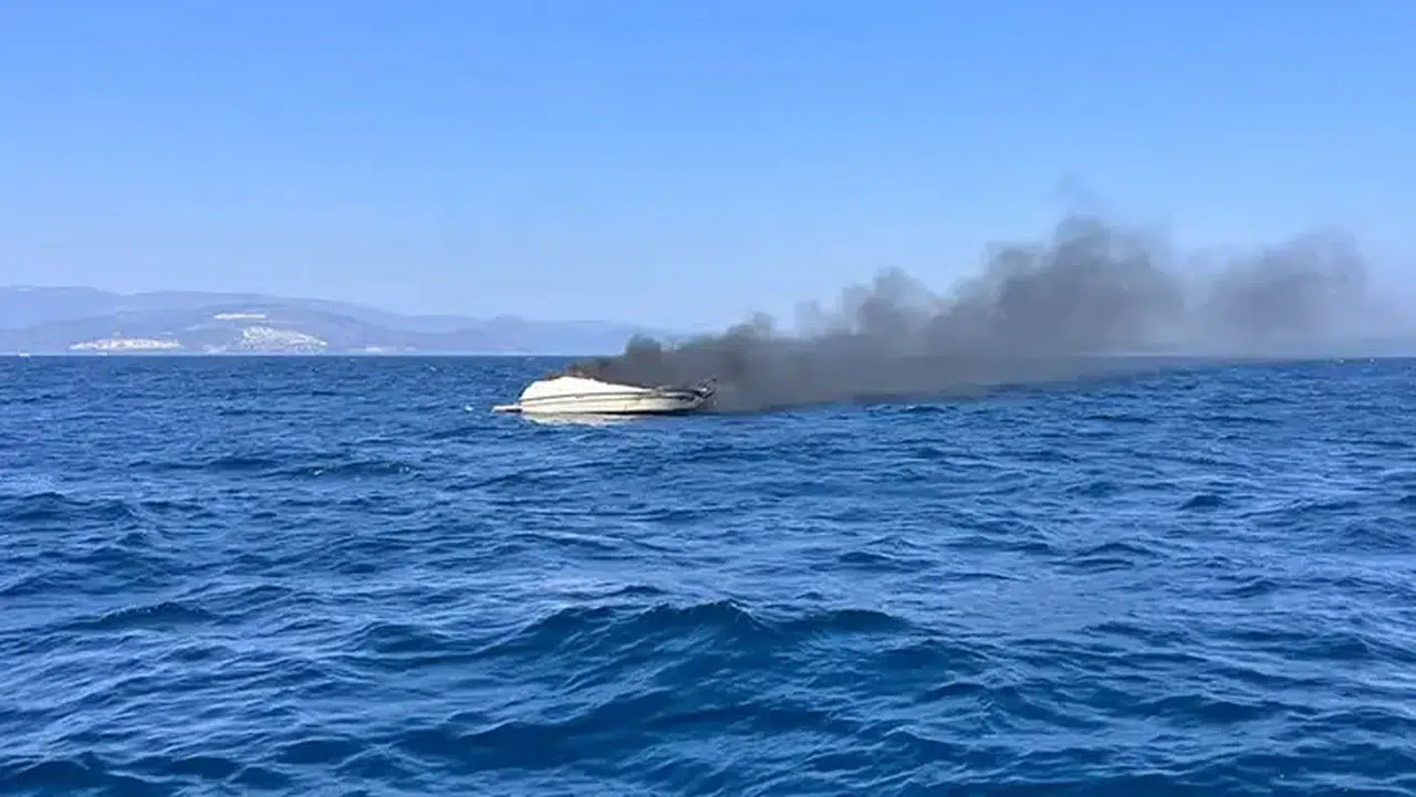 Aydın'da tekne yangını: 2 kişi kurtarıldı