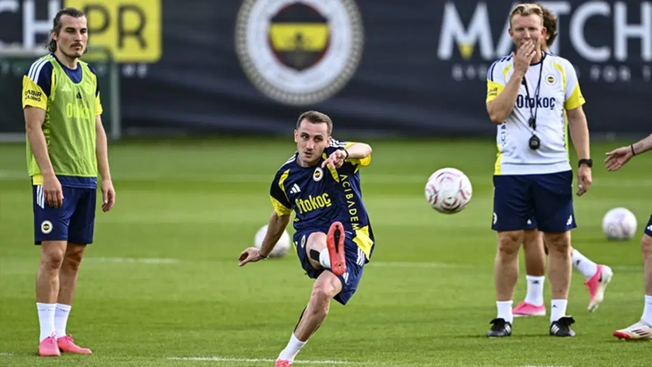 Kerem Aktürkoğlu kararını verdi: Fenerbahçe’den ayrılmıyor