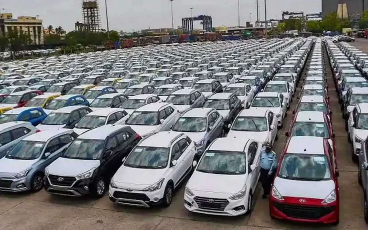 Otomotiv pazarı yılın ilk yarısında yüzde 8,2 daraldı