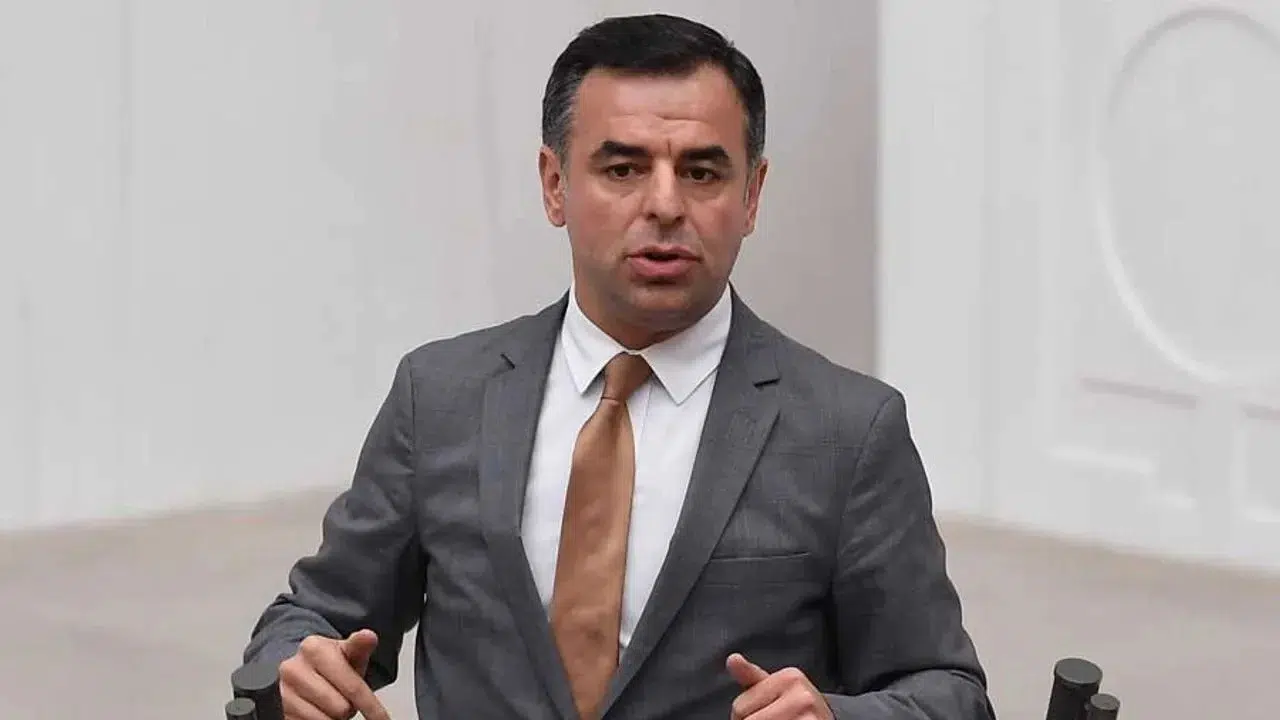 Barış Yarkadaş'tan dikkat çeken iddia: Görevden alındı
