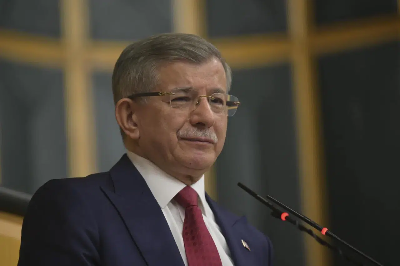 Ahmet Davutoğlu'ndan Atina'da Kıbrıs tepkisi: "Gerçekler inkarla değişmez”