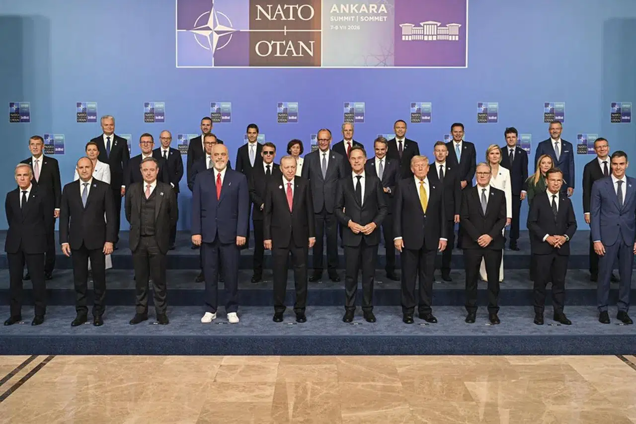Erdoğan'dan NATO liderlerine özel hediye: İsimlerine özel revolver verildi