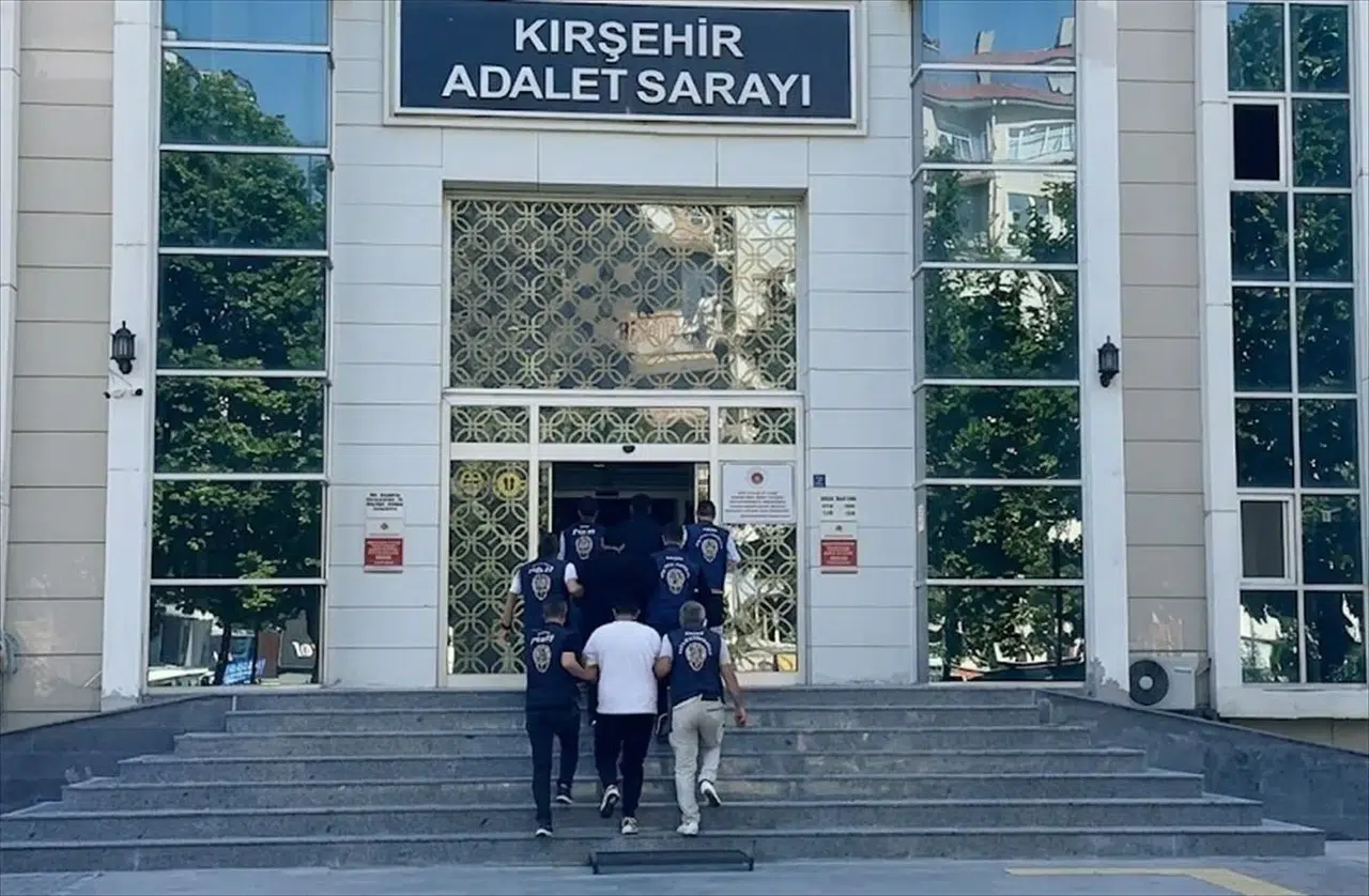 Kırşehir merkezli yasa dışı bahis operasyonunda 3 şüpheli tutuklandı