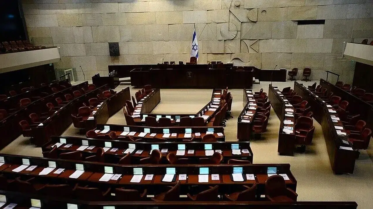 İsrail'de ezan düzenlemesi öngören yasa tasarısı ön oylamadan geçti