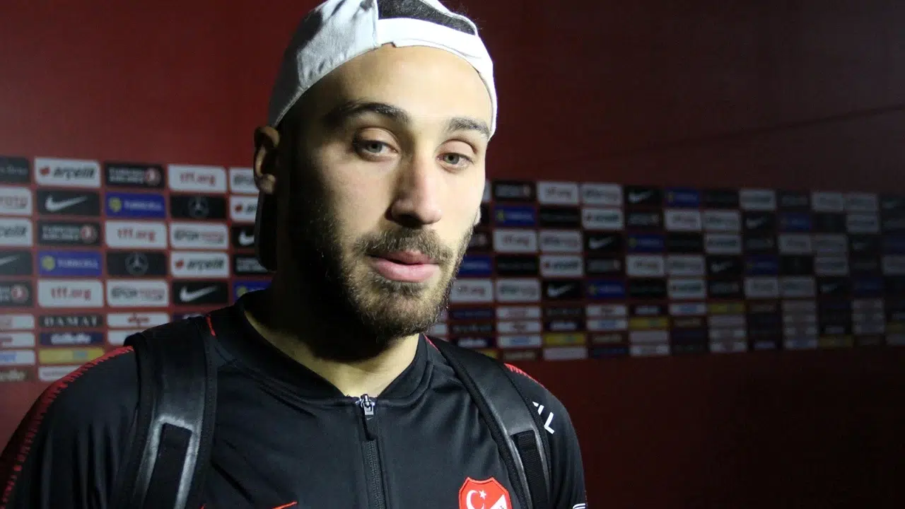 Cenk Tosun'un yeni adresi belli oldu! Resmen imzayı attı