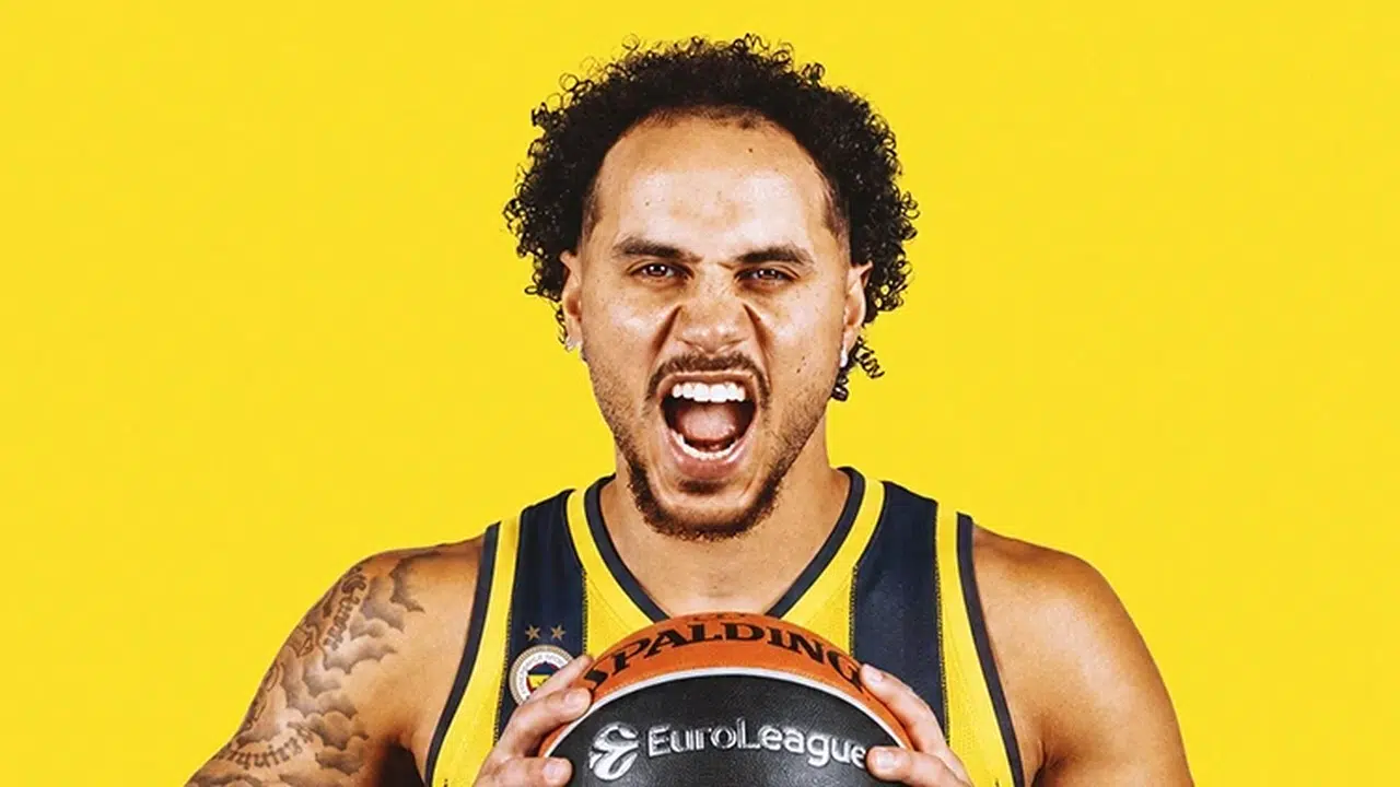 Fenerbahçe, Larkin ile 2 yıllık sözleşme imzaladı