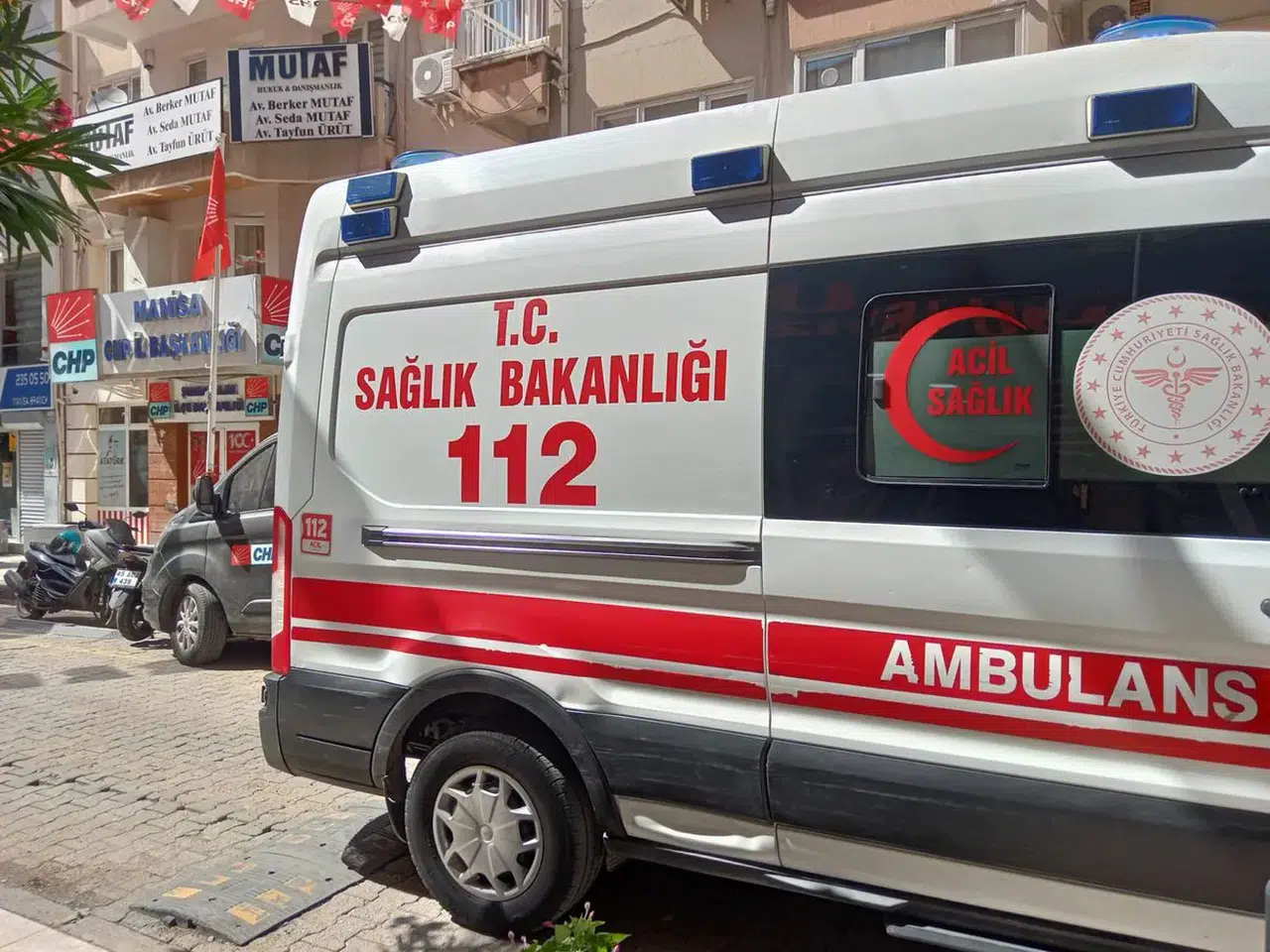 CHP Manisa İl Başkanlığı'ndaki kavganın ardından ilk açıklama: "Olay kişisel tartışmadan ibaret"