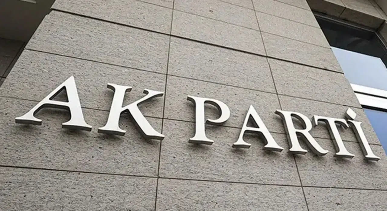 AK Parti Afyonkarahisar'da iki istifa birden
