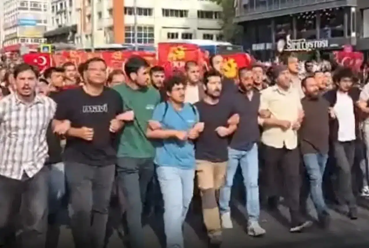 TKP'nin NATO protestosunda 100'ün üzerinde kişi gözaltına alındı