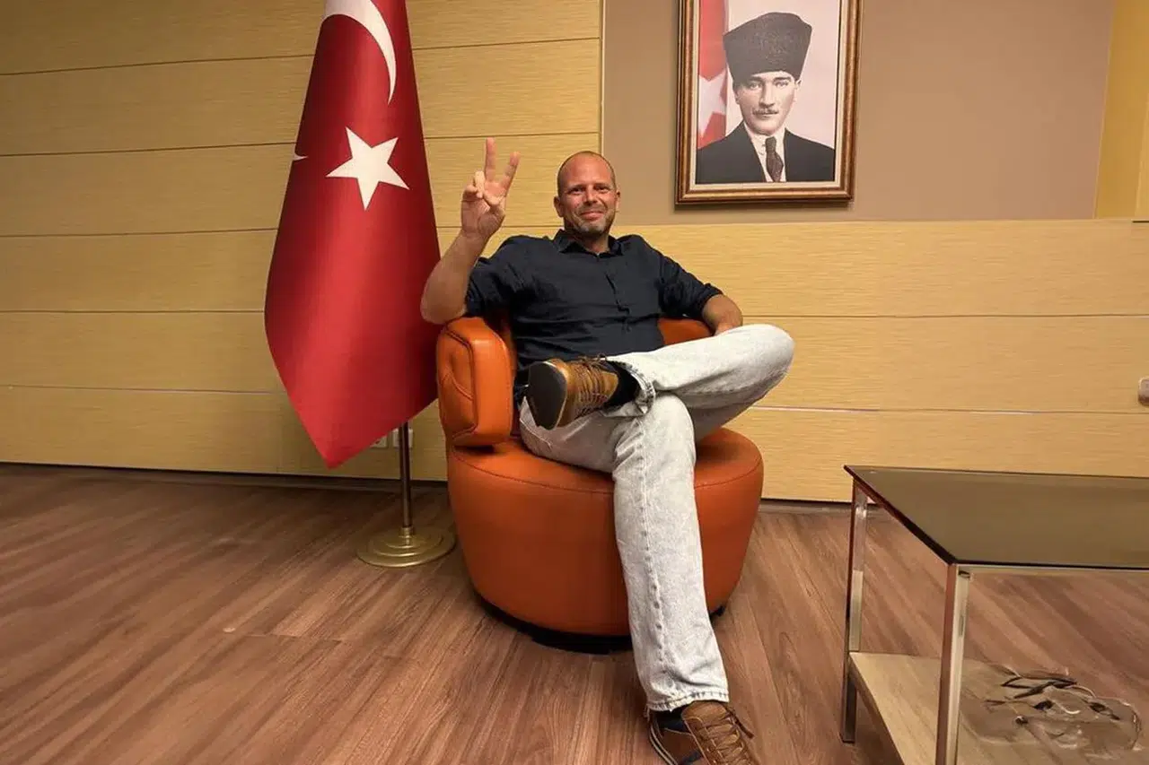 Belçikalı bakandan Atatürk paylaşımı sonrası özür geldi