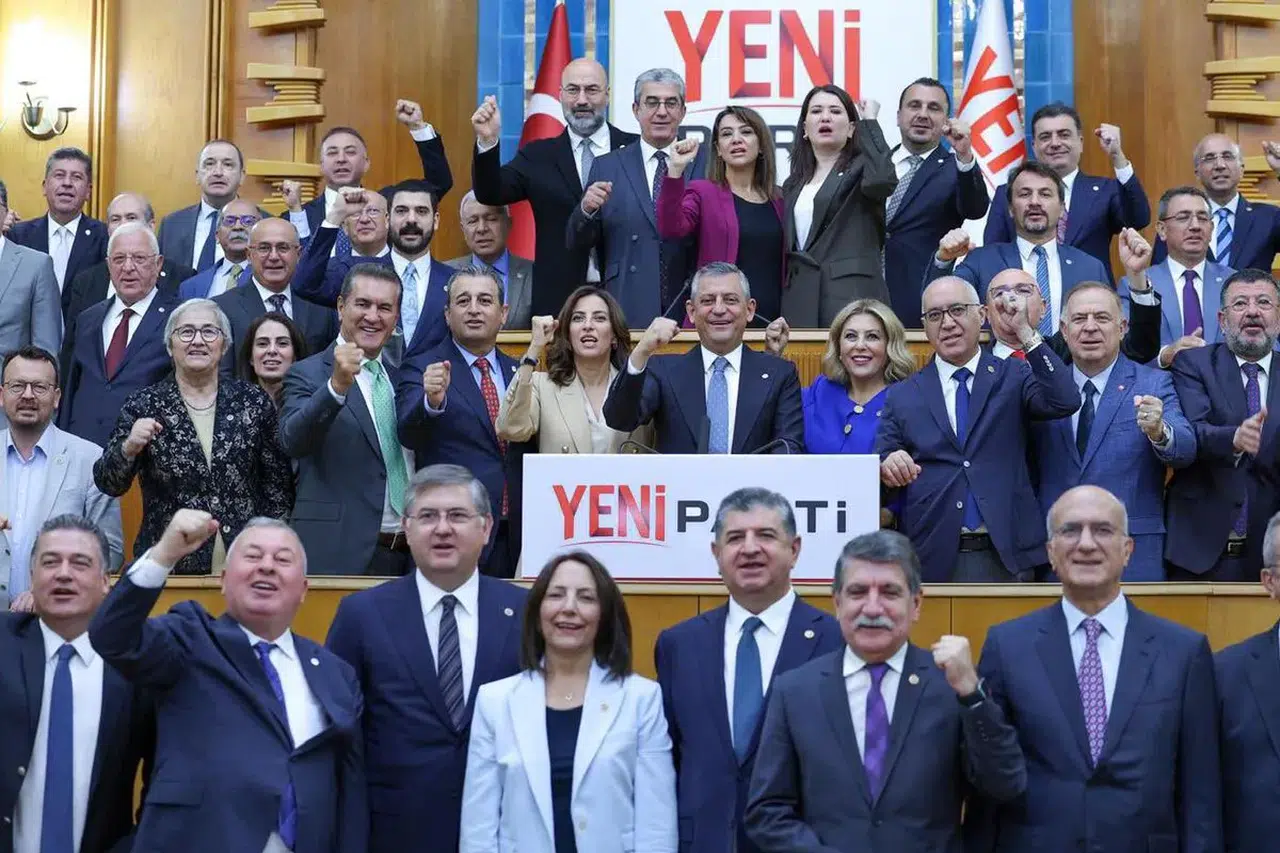 Besim Dutlulu yarın Yeni Parti'ye katılarak rozetini takacak