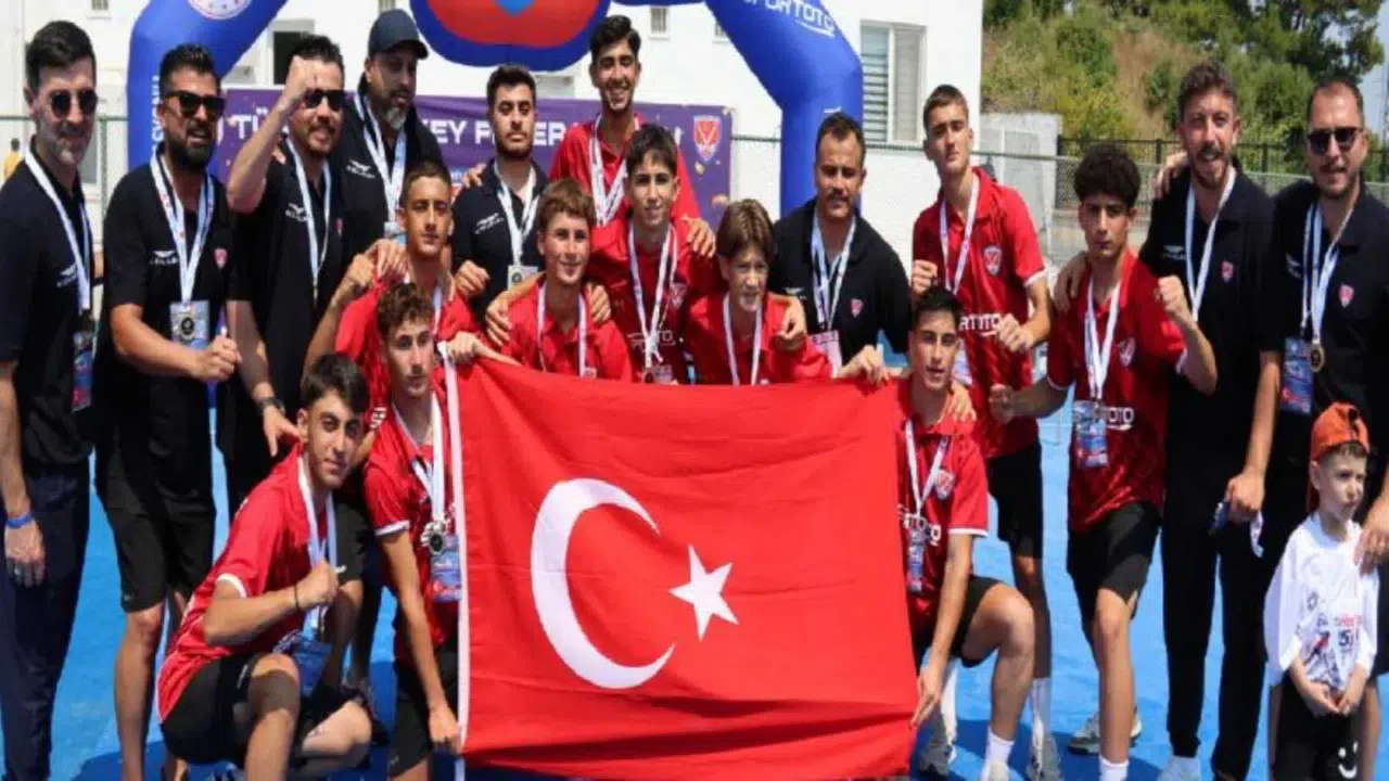 Hokey Milli Takımımız Avrupa Şampiyonu oldu