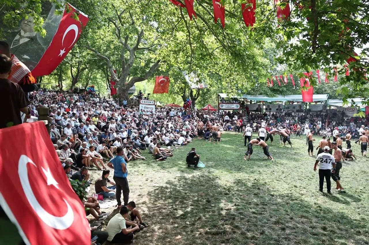 32. Menteşe Beşpınar Yağlı Güreşleri'nde Başpehlivan Erkan Taş oldu