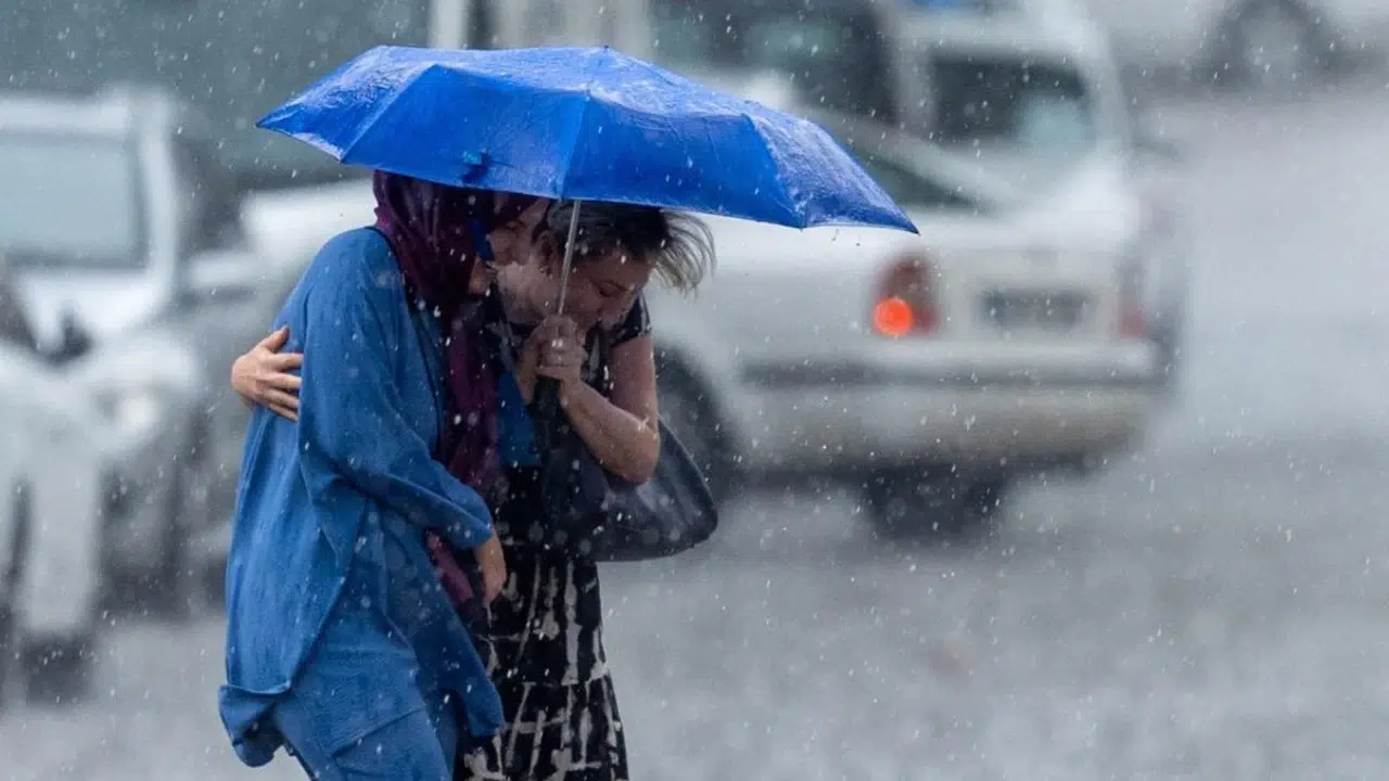 AKOM'dan İstanbul için gök gürültülü sağanak uyarısı, tarih açıklandı